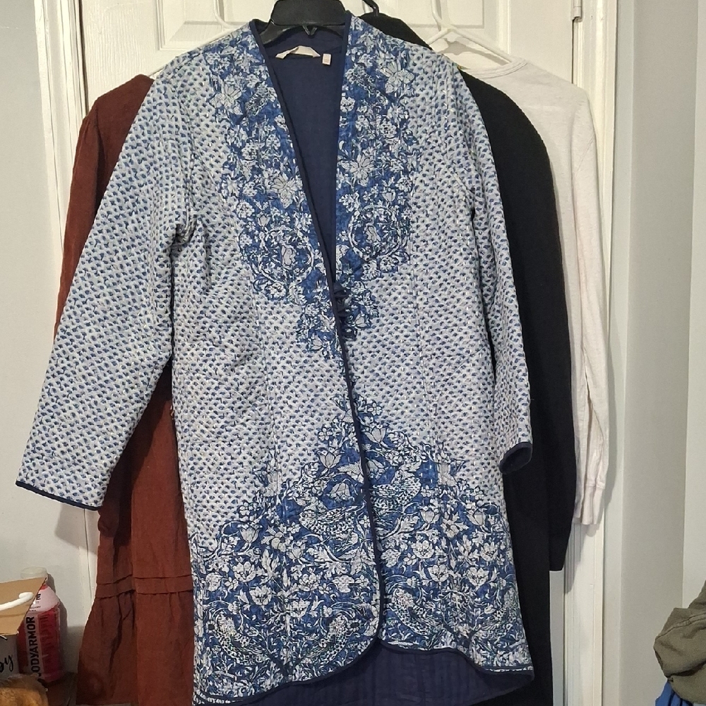 Soft Surroundings Blue and White Women's Cape